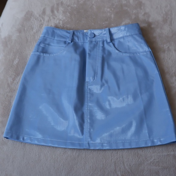 LES COYOTES DES PARIS Puck PVC Baby Blue Mini Skirt - Picture 3 of 10